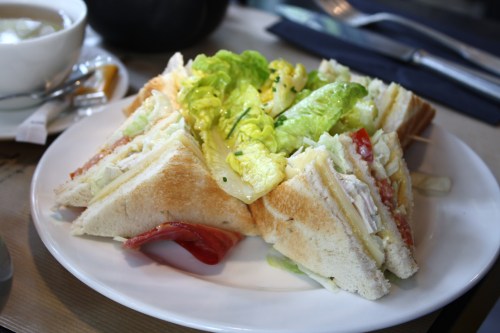 Ava chez Marcel pour la fête des mères 079